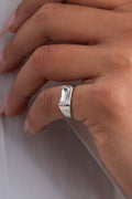 Lucent pinky ring