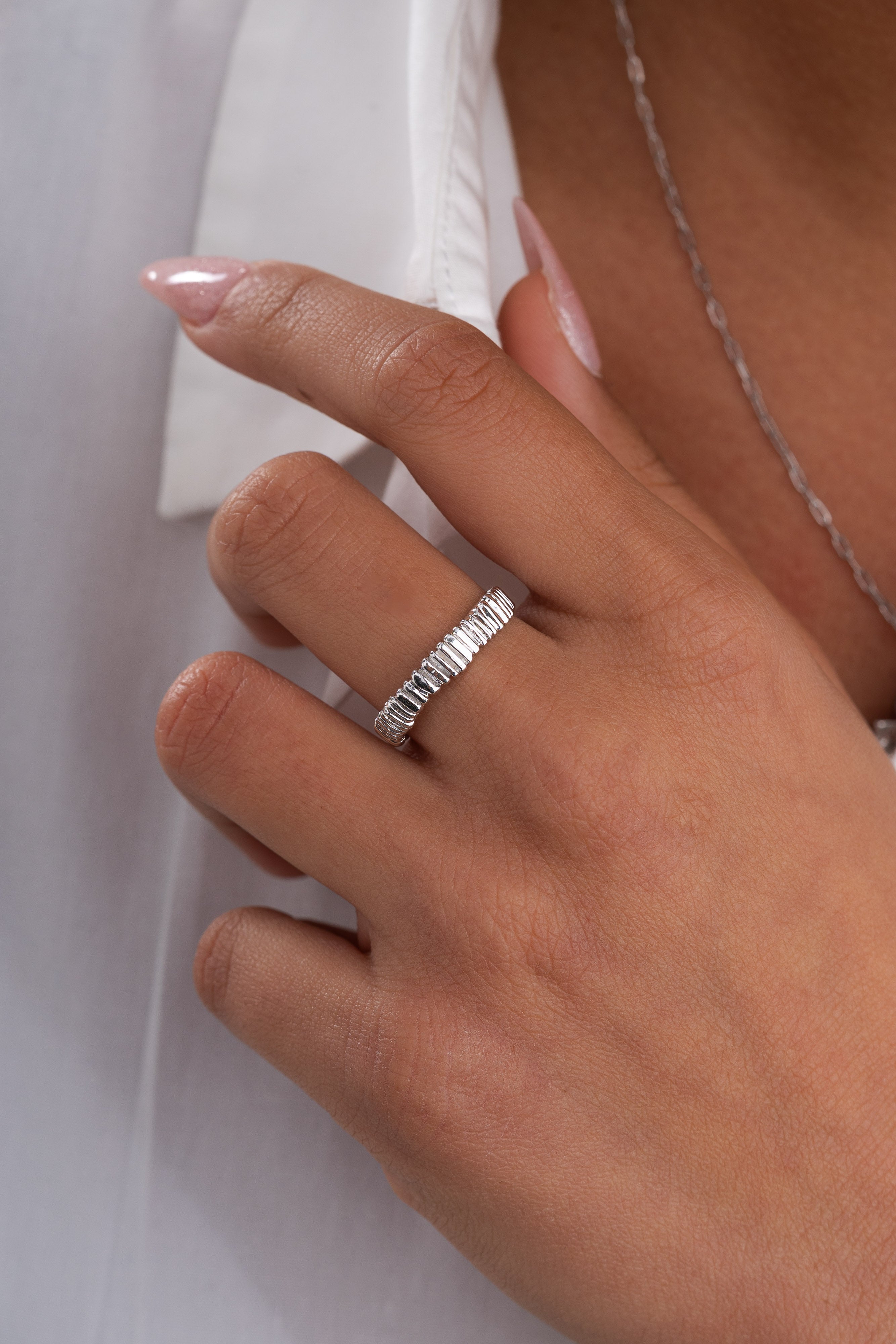 Linear earth ring